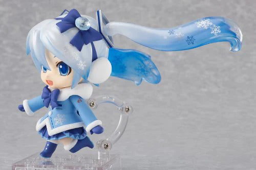Snow Miku Fluffy Coat Nendoroid