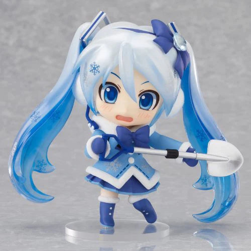Snow Miku Fluffy Coat Nendoroid